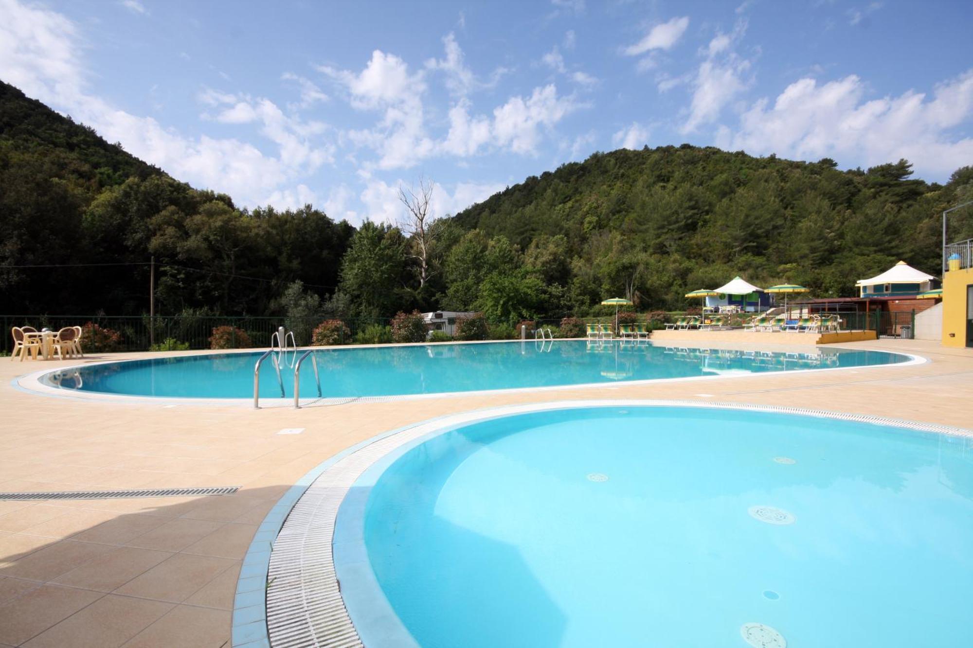 Camping Village Canapai 리오마리나 외부 사진