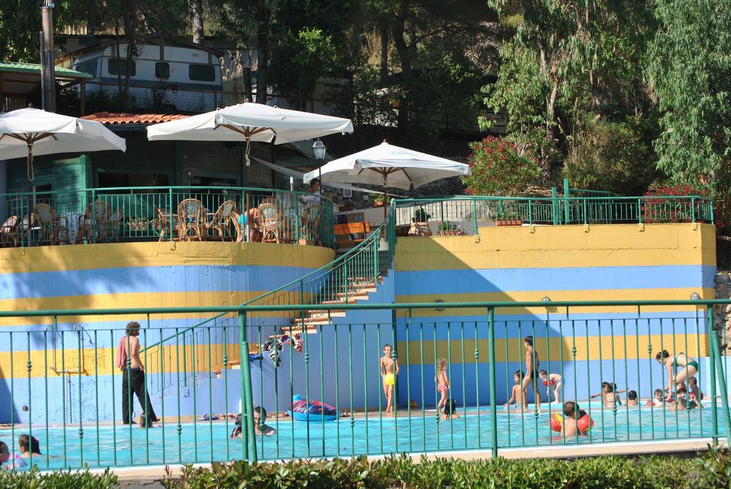 Camping Village Canapai 리오마리나 외부 사진