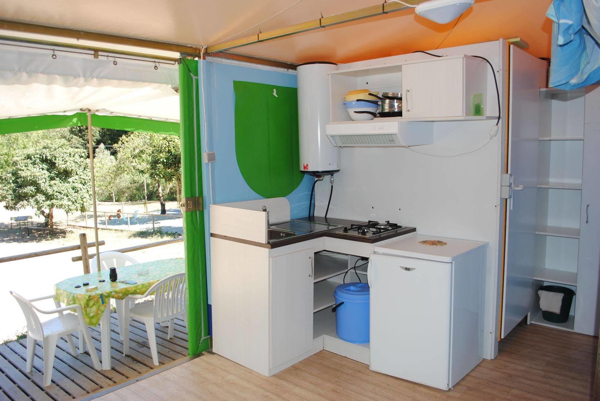 Camping Village Canapai 리오마리나 외부 사진